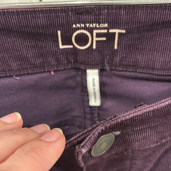 🔥🔥FIRE SALE🔥🔥 LOFT burgundy cords, size 8 curvy bootcut - Picture 3 of 5